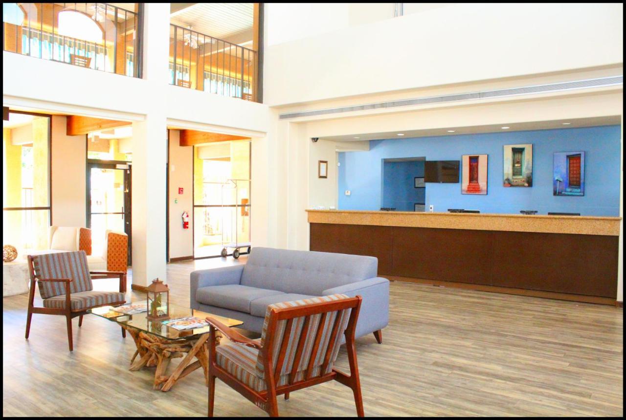 Отель Ramada By Wyndham Tucson Airport Drexel Heights Экстерьер фото