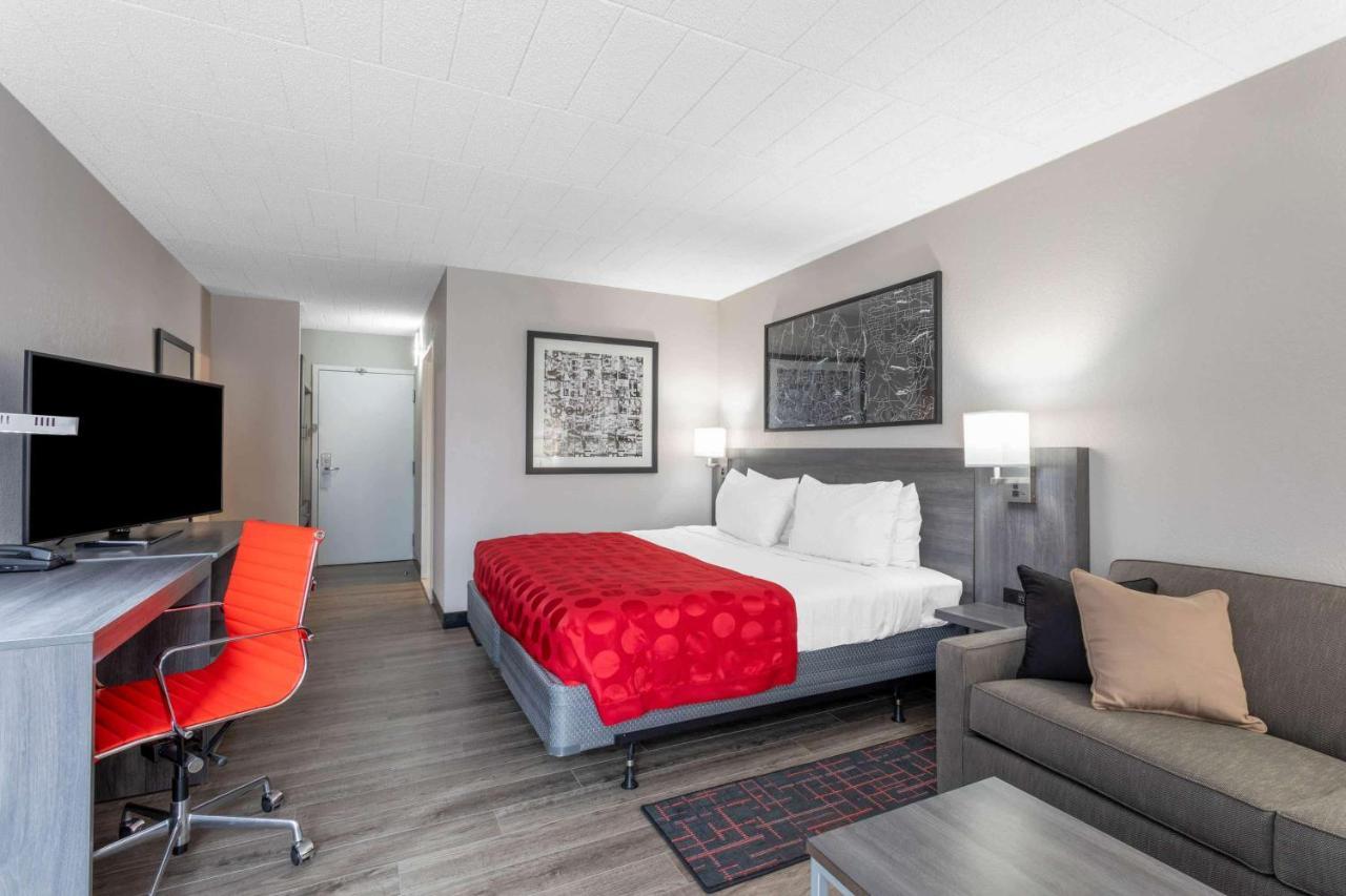 Отель Ramada By Wyndham Tucson Airport Drexel Heights Экстерьер фото