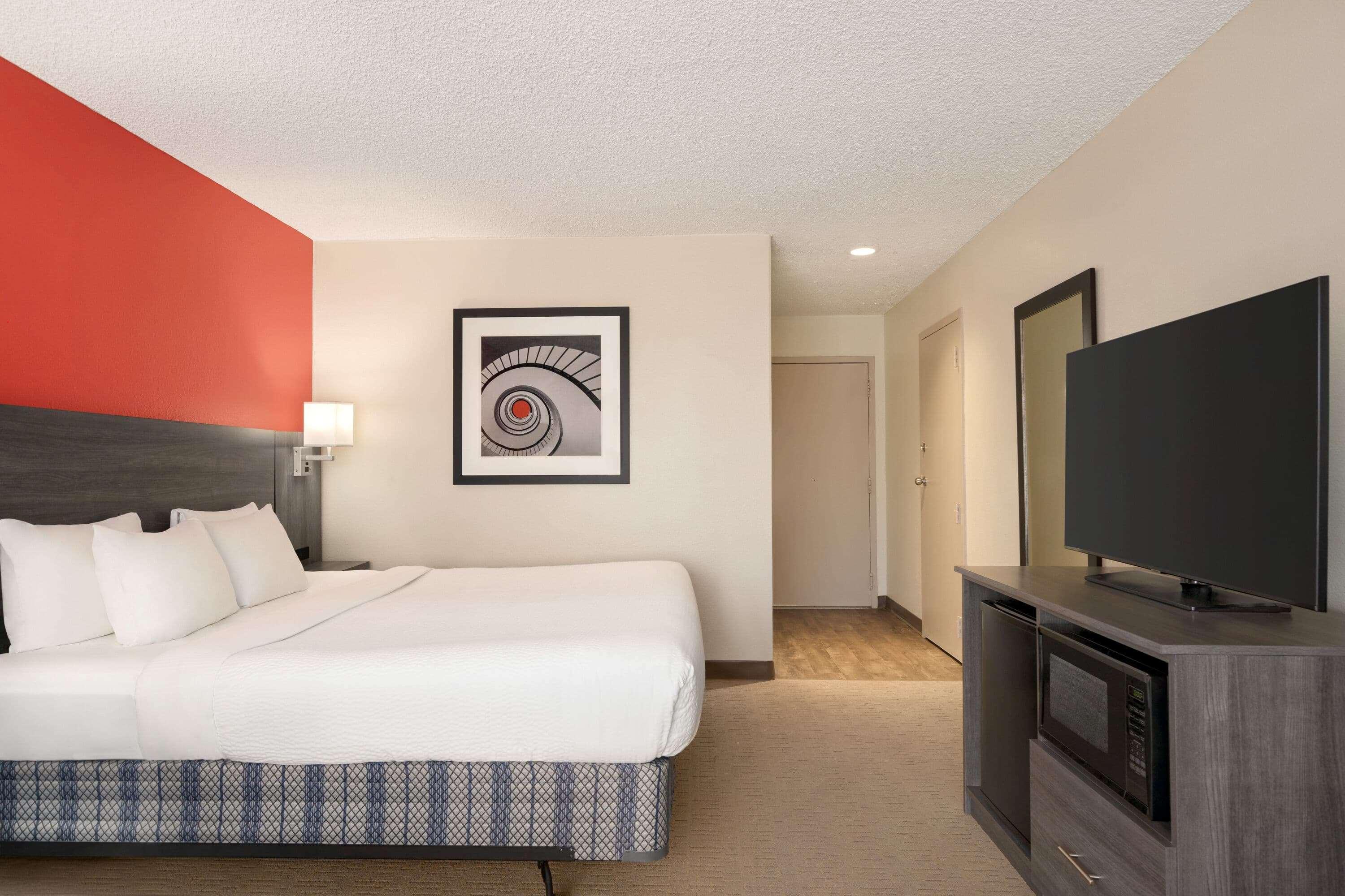 Отель Ramada By Wyndham Tucson Airport Drexel Heights Экстерьер фото