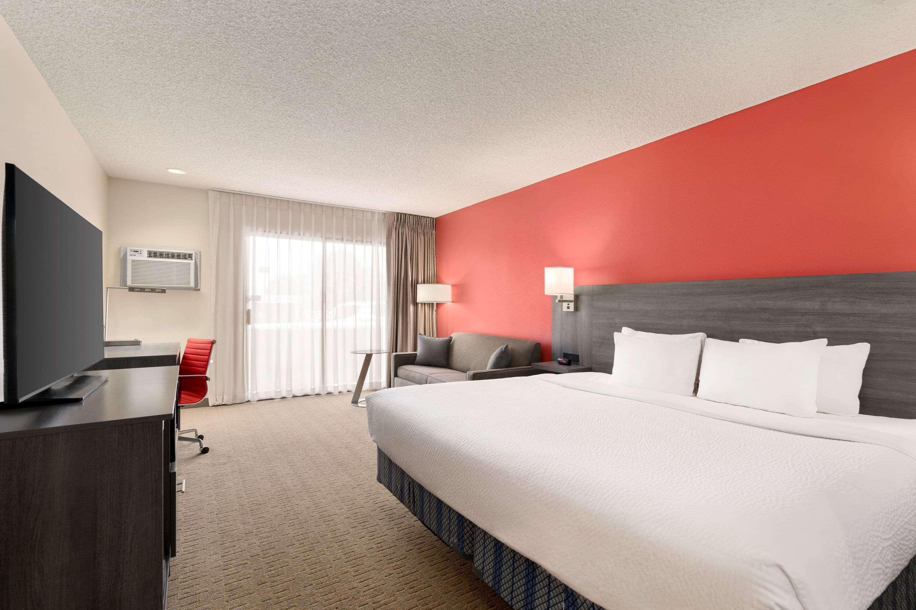 Отель Ramada By Wyndham Tucson Airport Drexel Heights Экстерьер фото