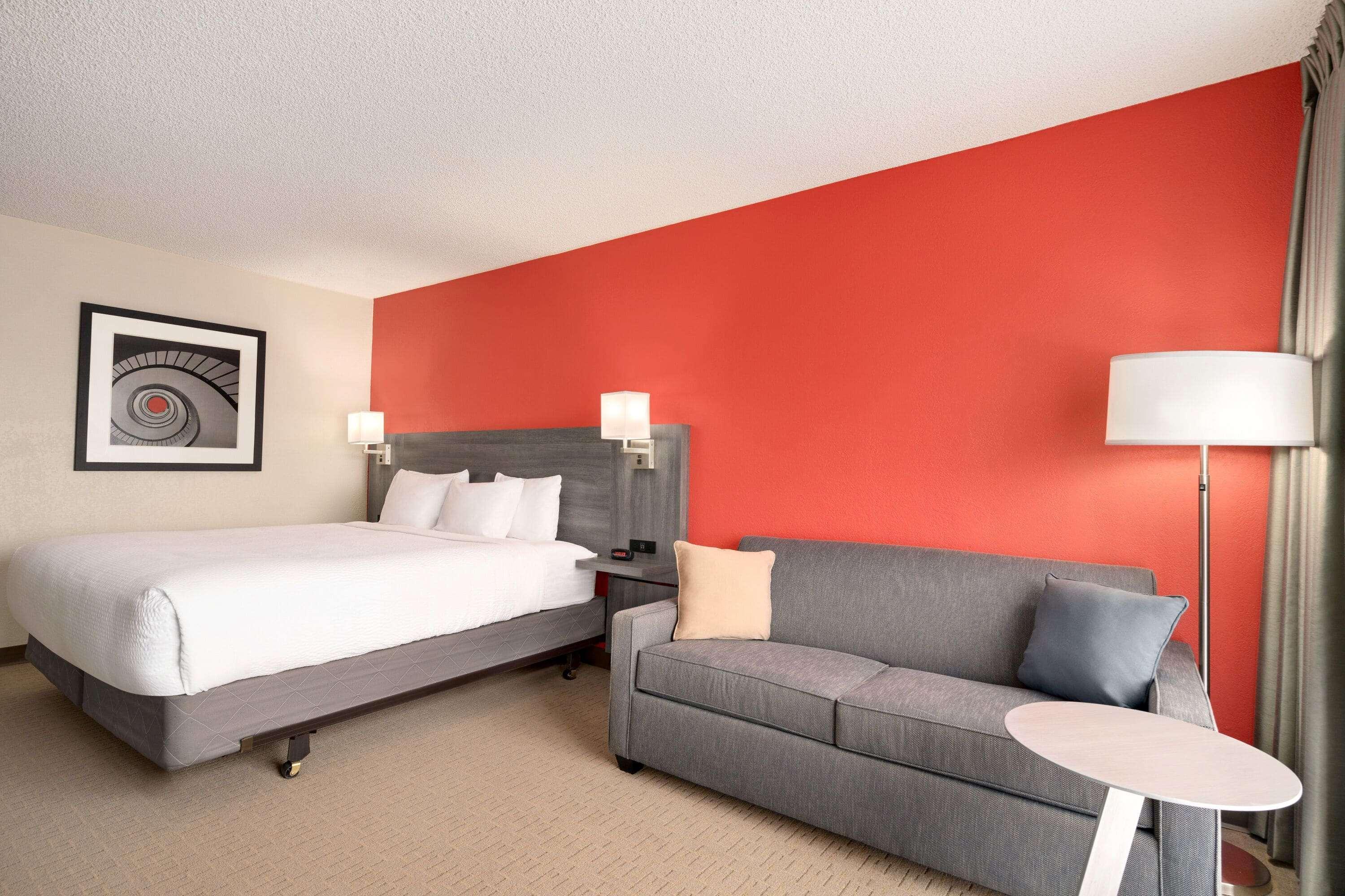 Отель Ramada By Wyndham Tucson Airport Drexel Heights Экстерьер фото