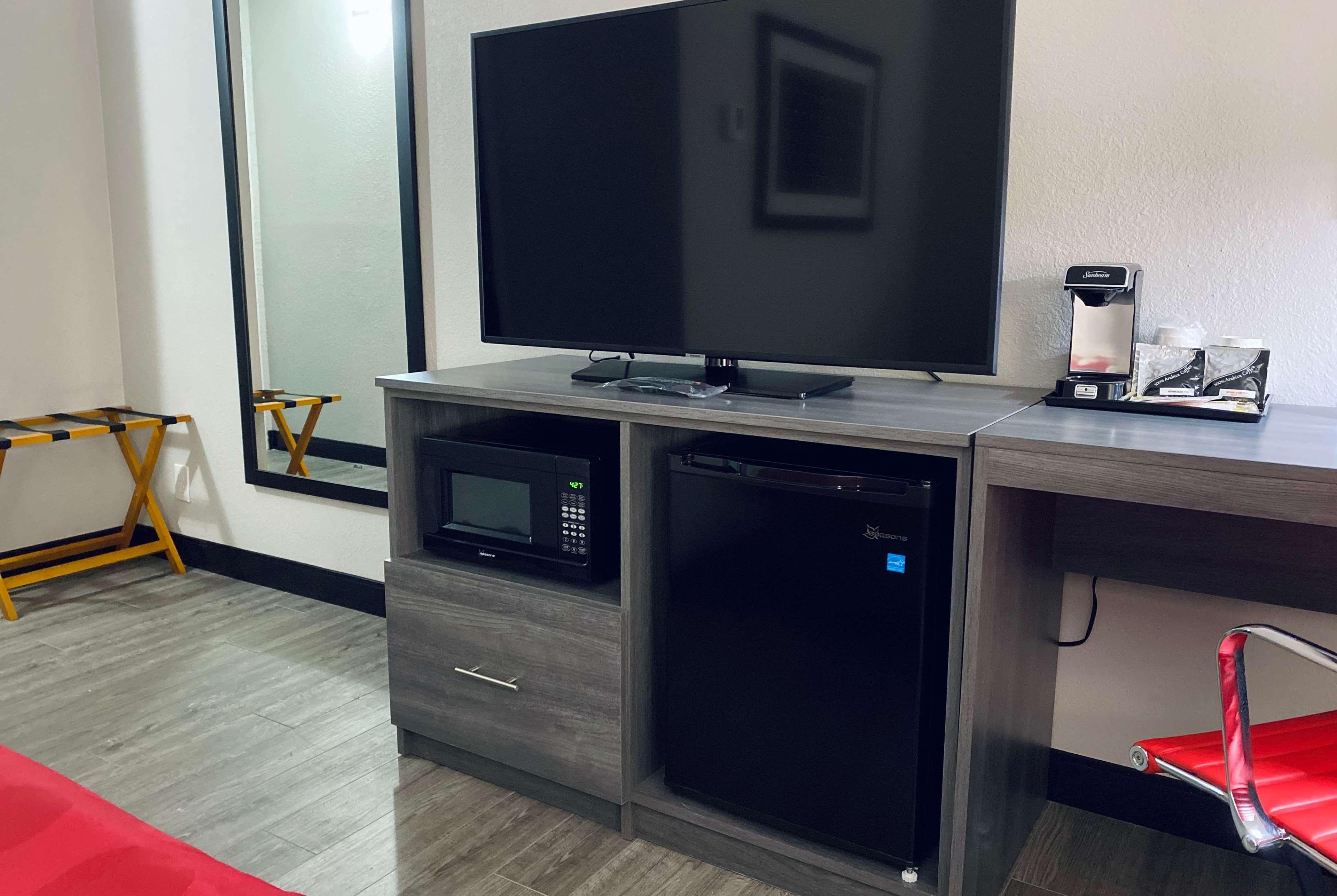 Отель Ramada By Wyndham Tucson Airport Drexel Heights Экстерьер фото